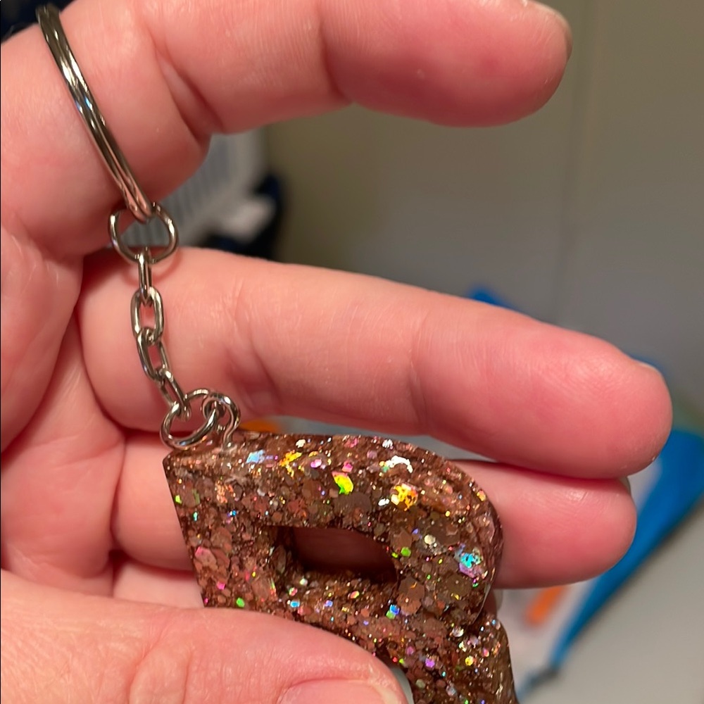 Glittery Gold Keychain Accessory R - Picture 8 of 9